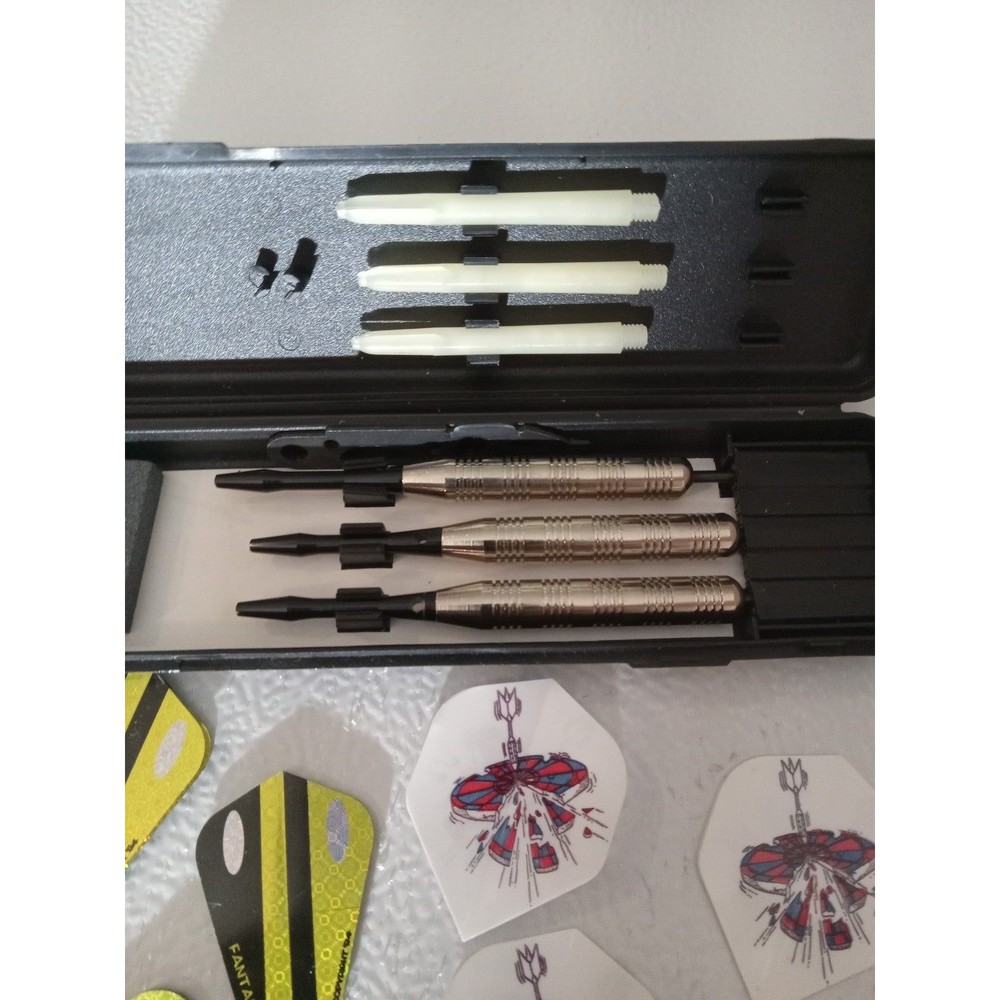 DART FLIGHT SET WITH CASE - Picture 2 of 4
